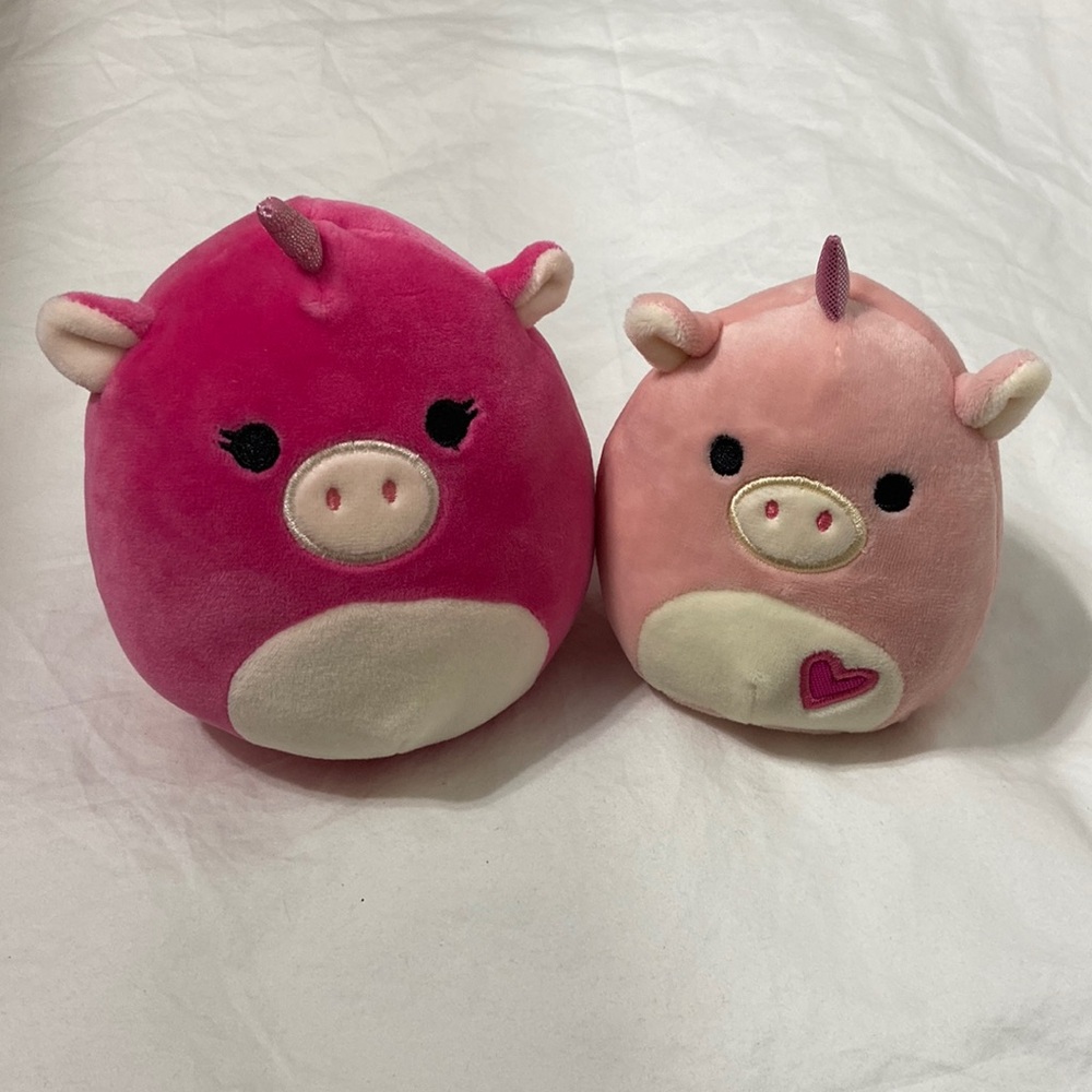 Squishmallows: Zeena the Hot Pink Unicorn & Light Pink Unicorn. Size: 4 & 5 inch
